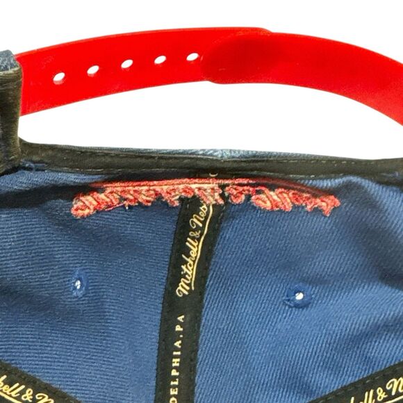 Mitchell & Ness Vintage Hockey Winnipeg Jets Wool Snapback Hat Blue/Red - Picture 8 of 15